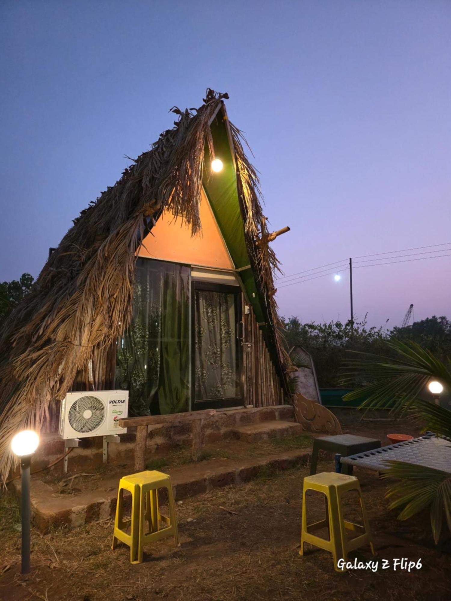 Sea Touch Beach Resort Harihareshwar エクステリア 写真